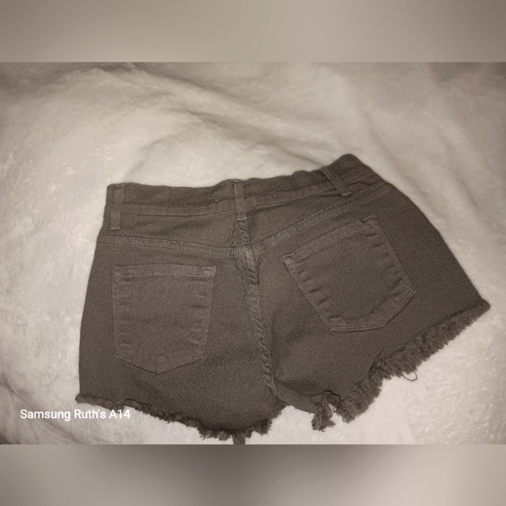 O2 Denim, Distressed  Shorts, Size M - Picture 3 of 6